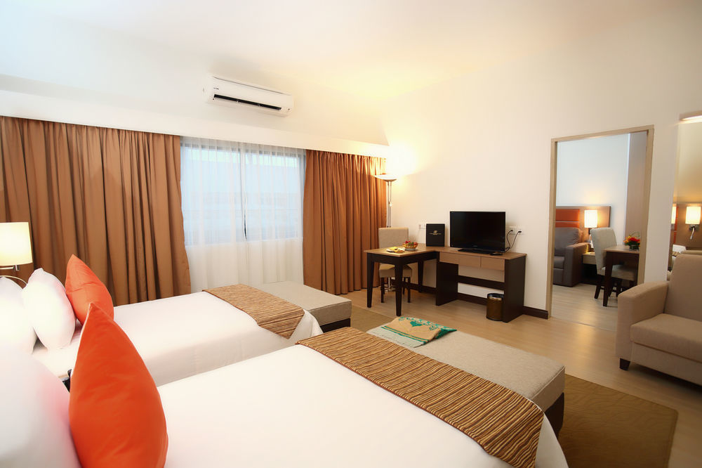 Raia Hotel & Convention Centre Terengganu Куала-Тренгану Екстер'єр фото